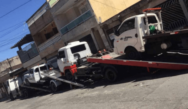 Guincho para Pane Seca: Solução Rápida Quando Acaba a Gasolina